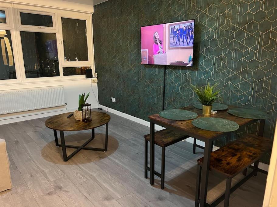 1 Bedroom Flat 10 Mins Walk From Old Street Station Apartamento Londres