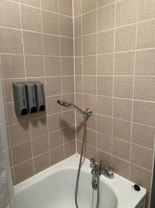 1 Bedroom Flat 10 Mins Walk From Old Street Station