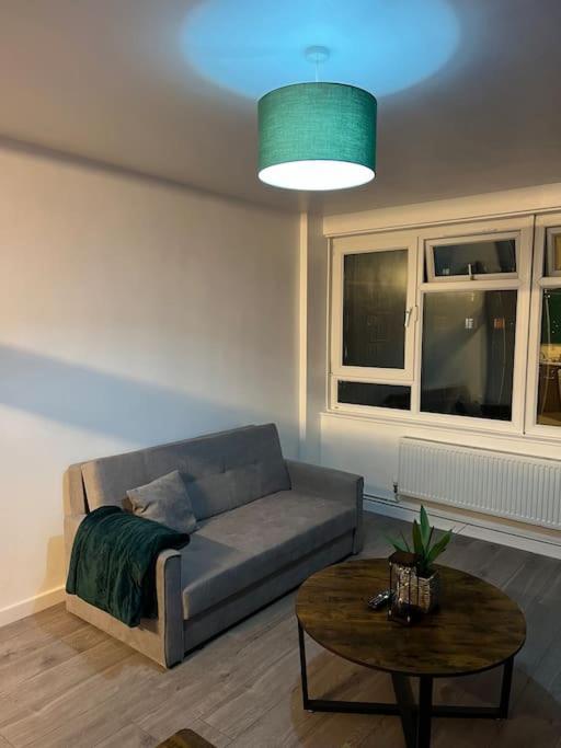 Apartamento 1 Bedroom Flat 10 Mins Walk From Old Street Station Londres