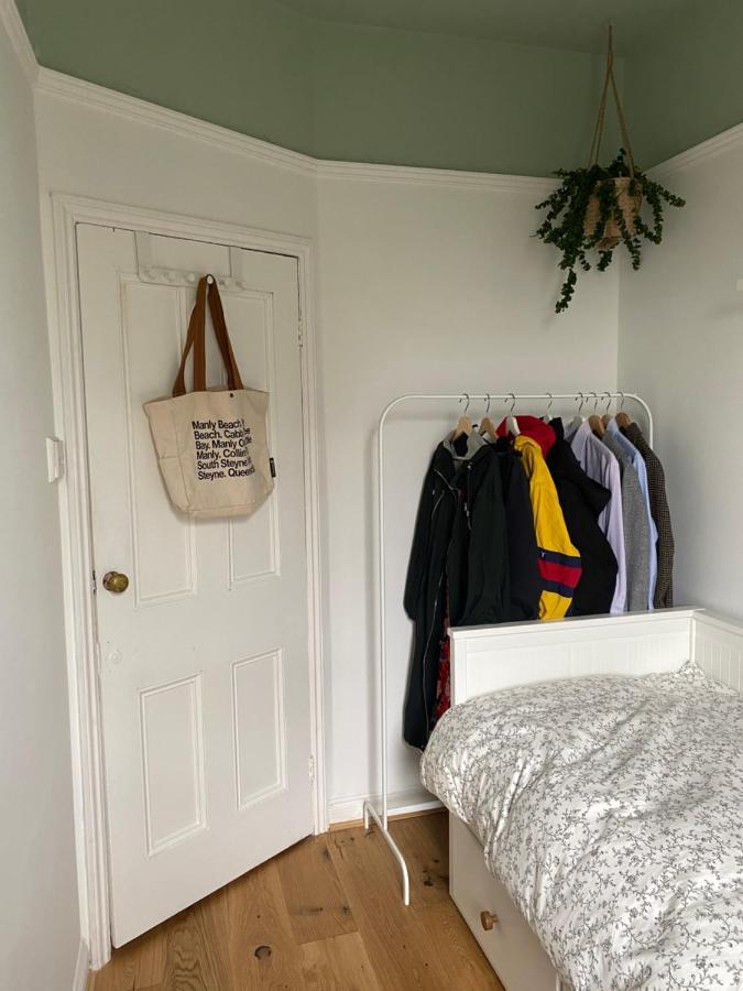 Séjour chez l'habitant Cosy Single Bedroom In Crouch End *