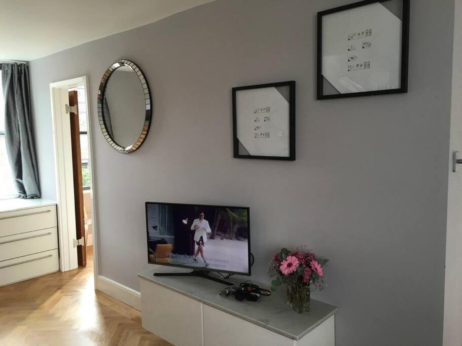 Amazing Near Tube Station Appartement Londen
