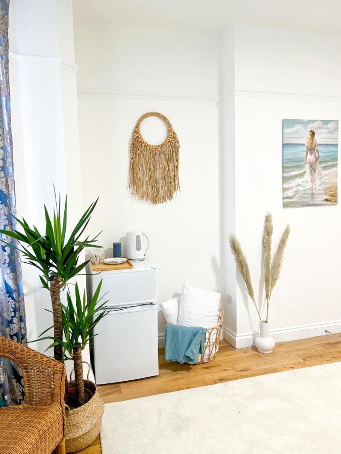 Guest house Zozy Happy Land London