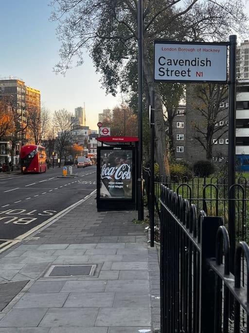 1 Bedroom Flat 10 Mins Walk From Old Street Station