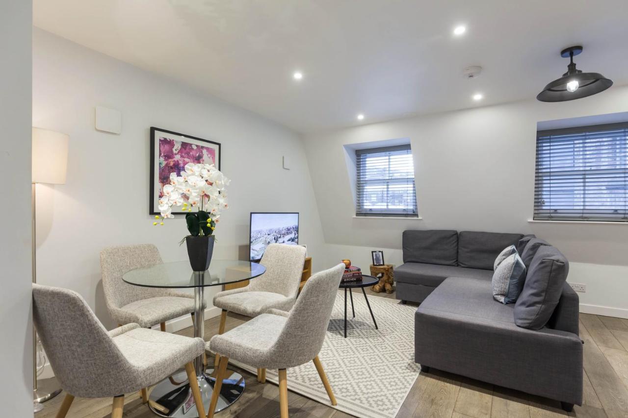 Urban Chic - Rathbone * Londen