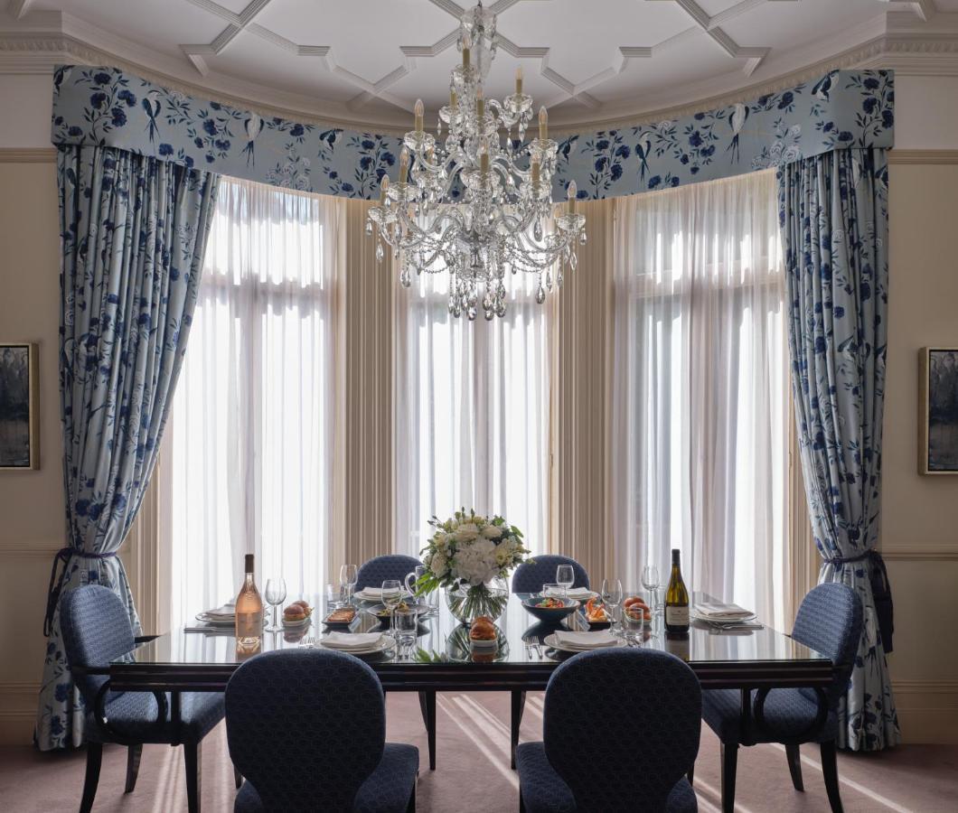 The By The Sloane Club Londen