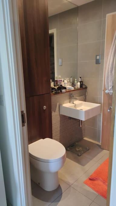 Cosy And Spacious In Forest Hill Appartement *