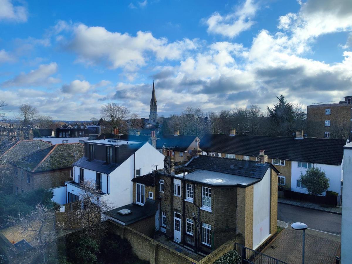 Cosy And Spacious In Forest Hill