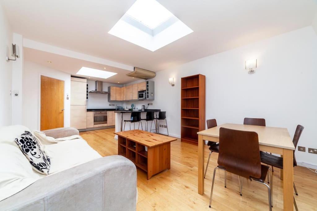 Top Floor Penthouse Flat With Amazing City View Apartamento