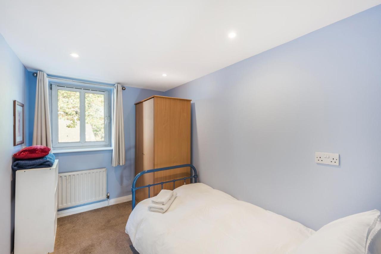 Сasa de vacaciones Spacious 4 Bed House Near Greenwich Londres