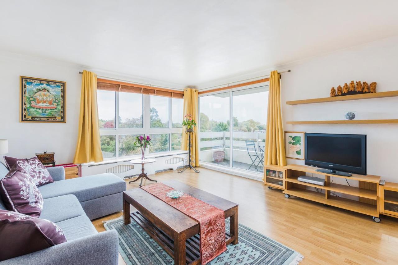 Bright 1bed Putney Apt With Leafy Views