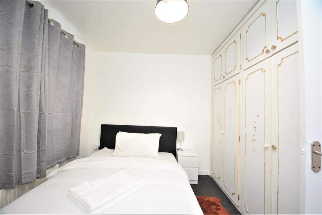 Zone2 Classic 3 Bedroom Apartamento *