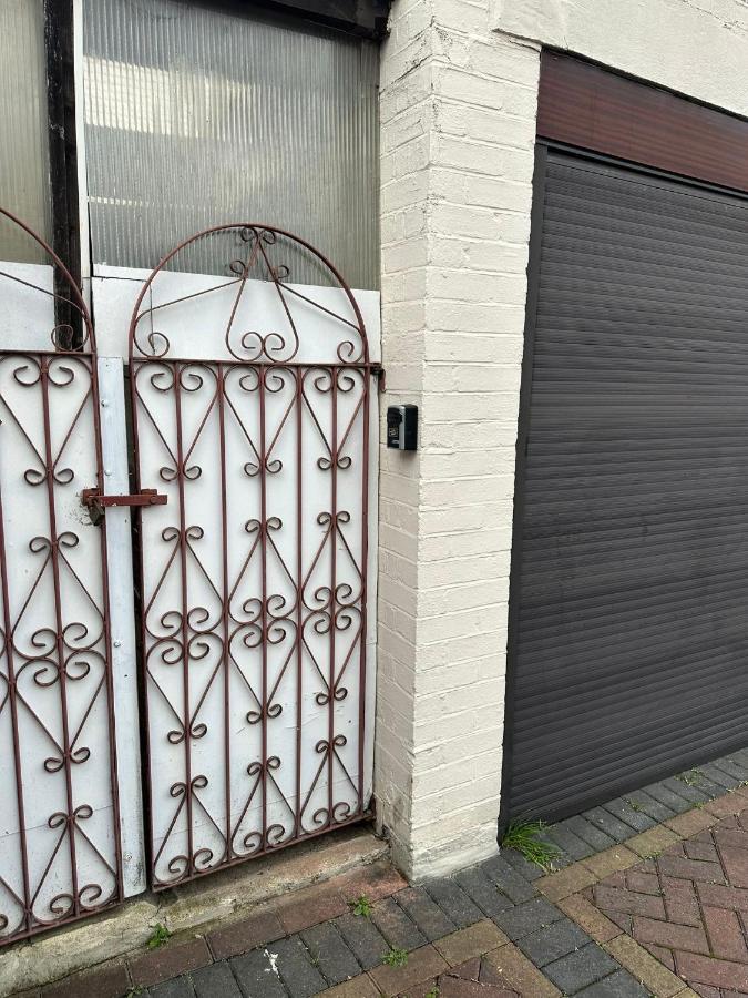 Amazing And Romantic O2 Arena 4 Bedrooms House Free Parking *