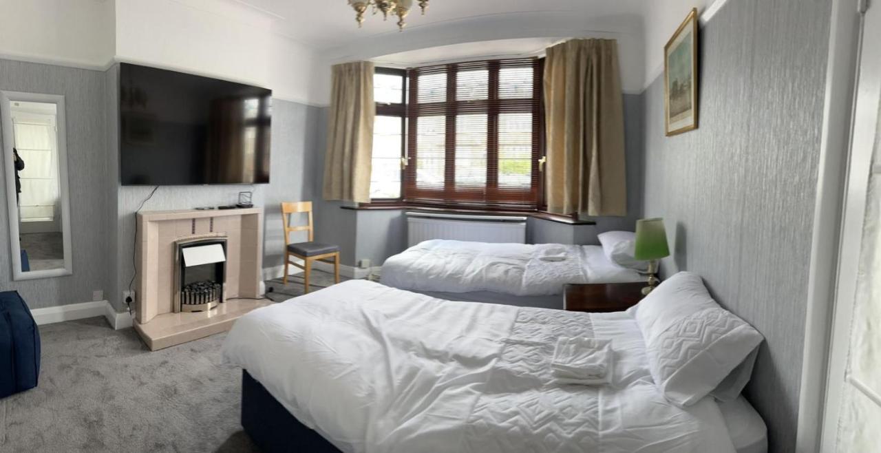 Hébergement de vacances Amazing And Romantic O2 Arena 4 Bedrooms House Free Parking Londres