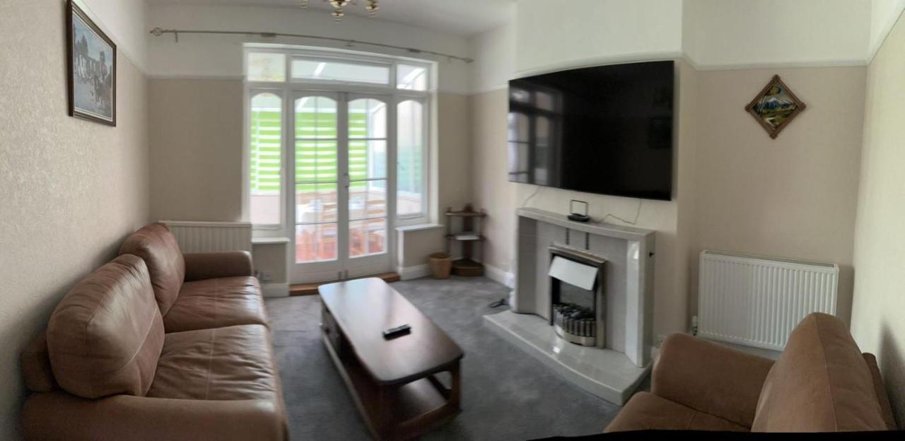 Hébergement de vacances Amazing And Romantic O2 Arena 4 Bedrooms House Free Parking *