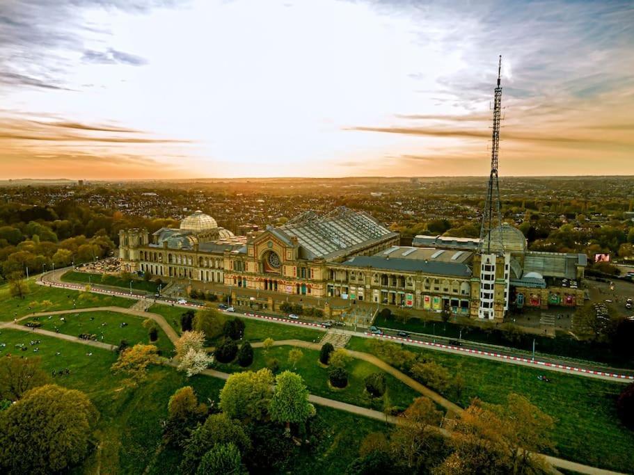 Apartment Entire Alexandra Palace, *