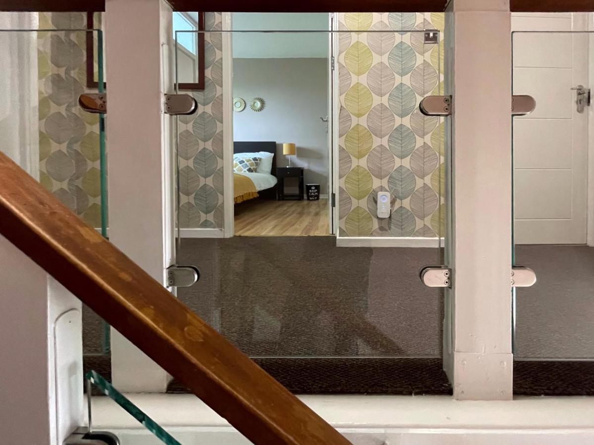 Noah's Place In Mile End London