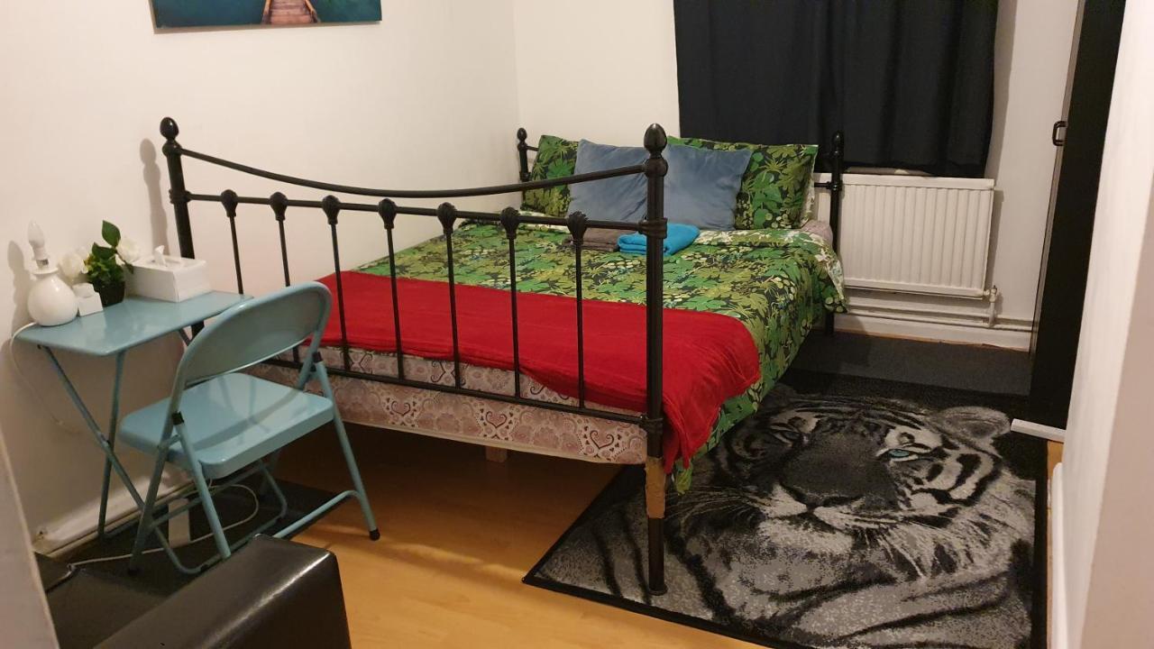 Guest house Merciful King Room, In Zone 2-3