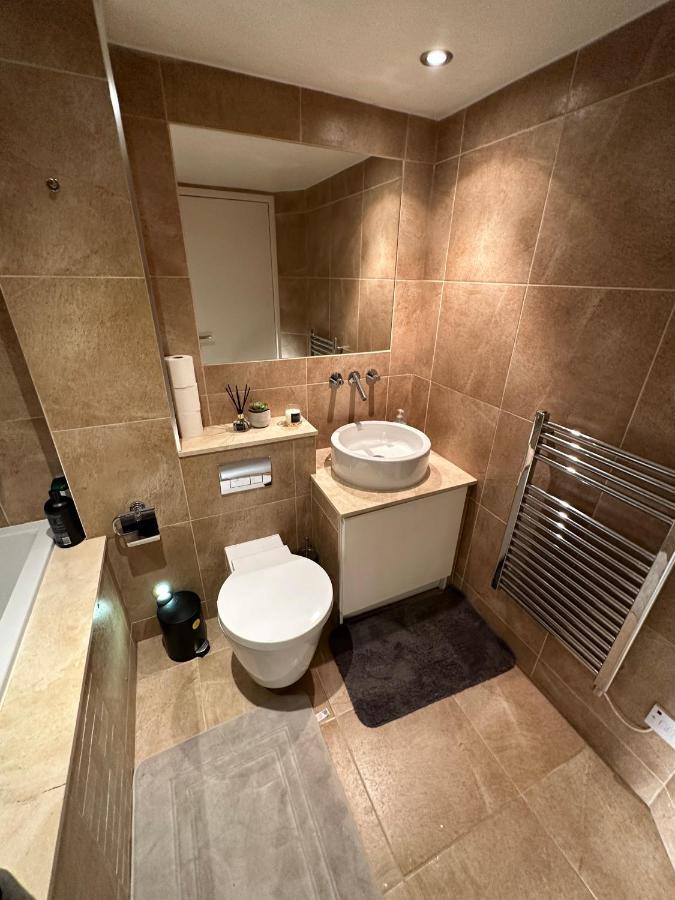 Apartamento Deluxe Penthouse Riverside View 2 Bedroom Flat With Lift - Old Industrial Factory Warehouse Londres