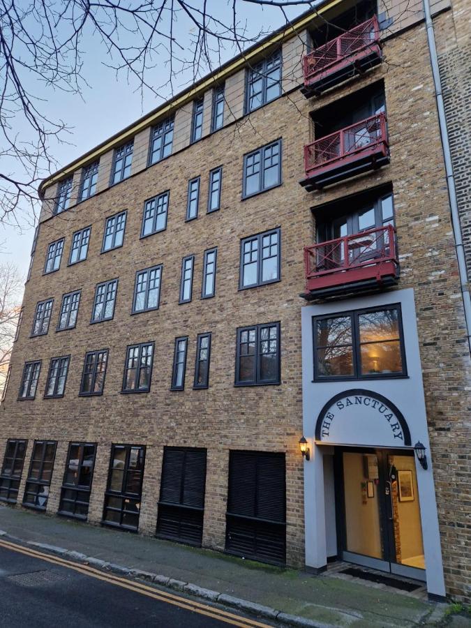 Apartamento Deluxe Penthouse Riverside View 2 Bedroom Flat With Lift - Old Industrial Factory Warehouse *