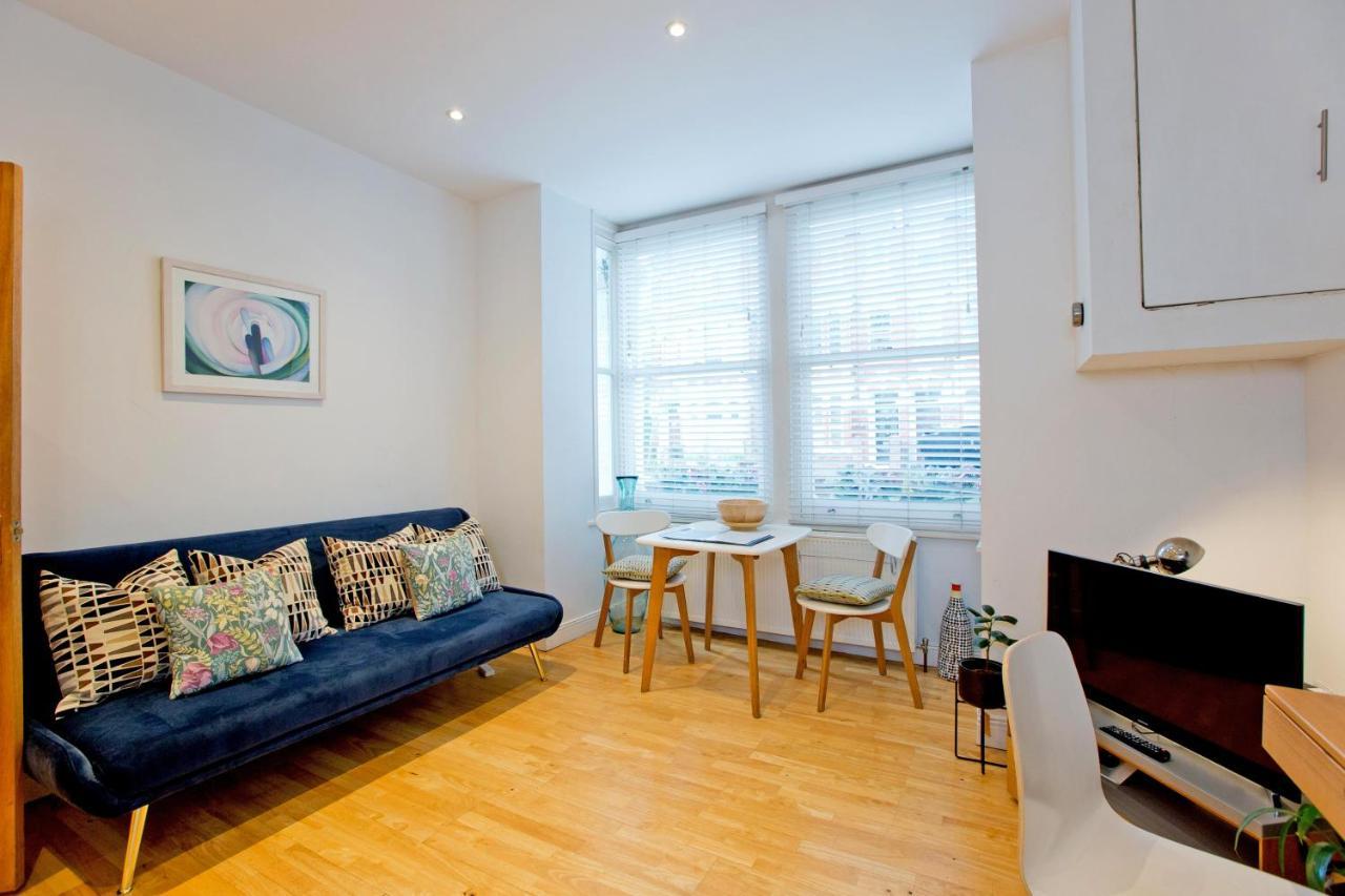 Cosy Highbury Fields One Bedroom * Londres