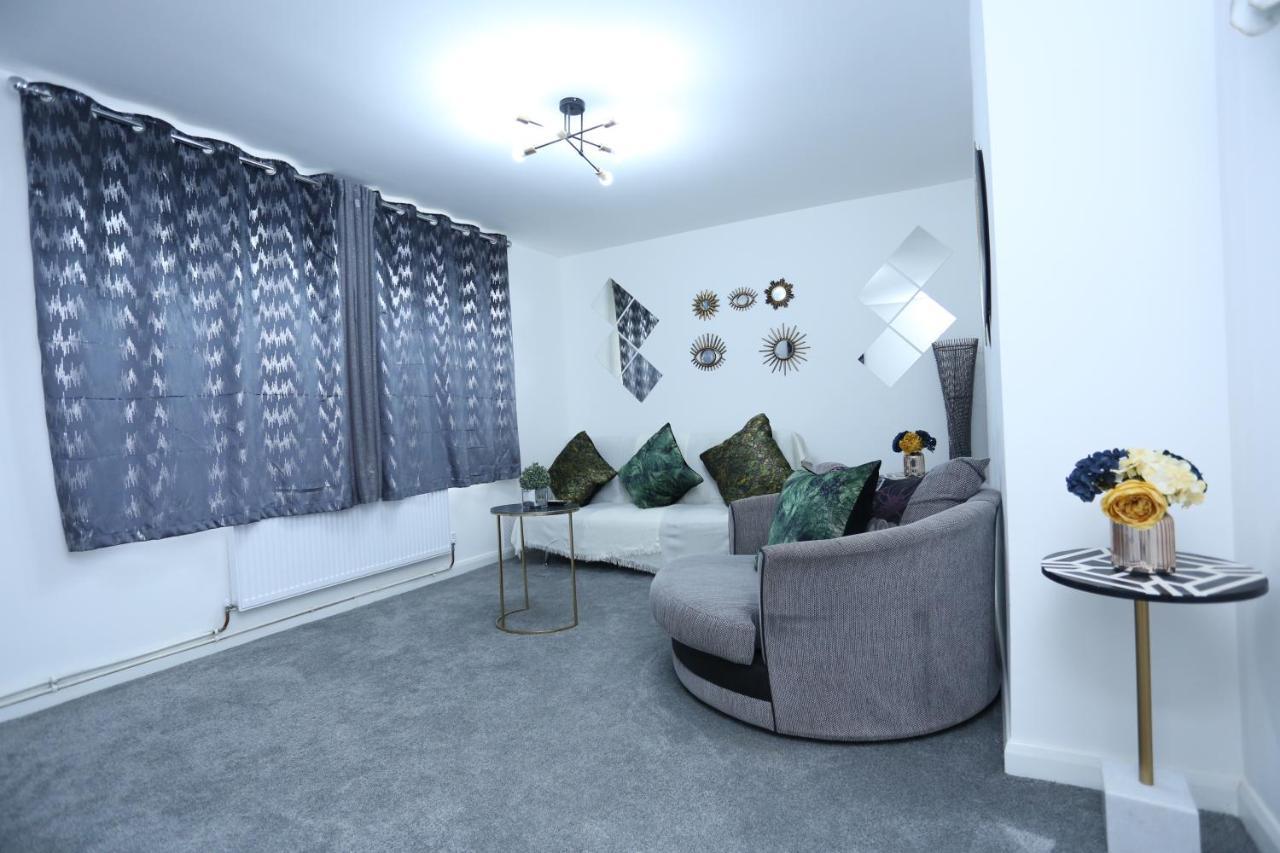Appartement Abbeywood Station House *