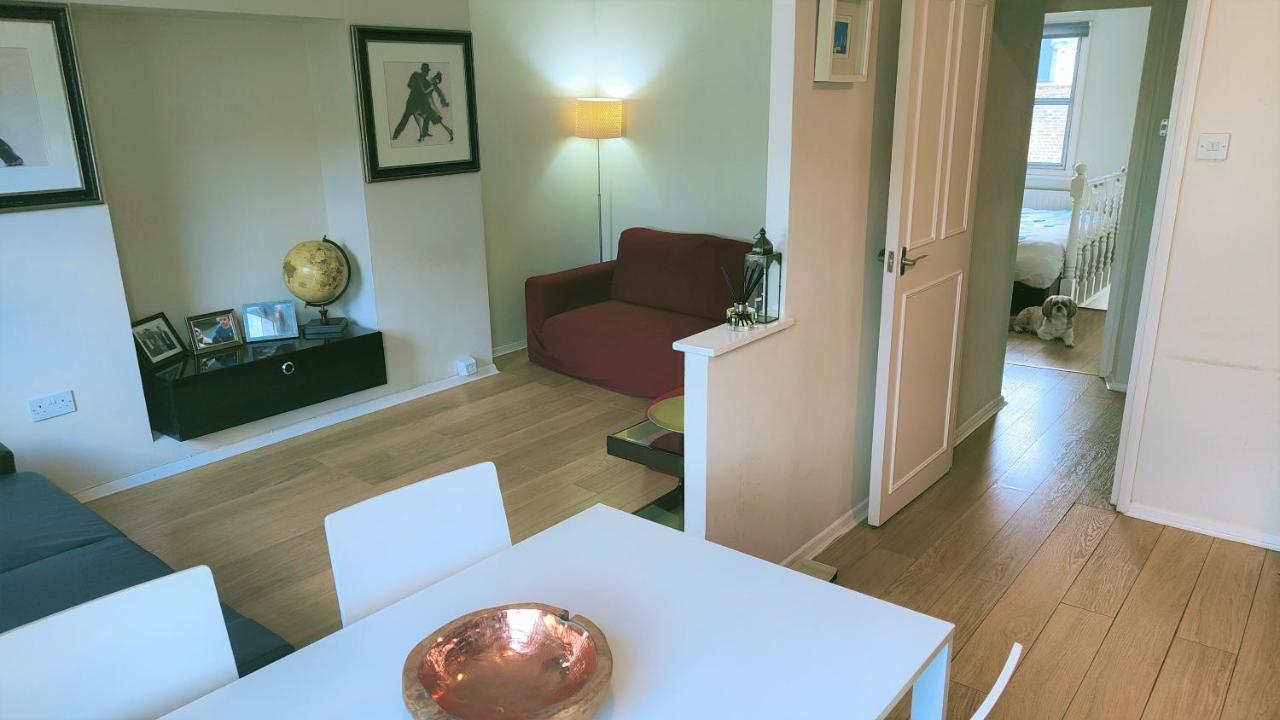 Pimlico Sw1 - Location Location! Light And Spacious One Bedroom In A Stunning Victorian Building. Great Storage! *