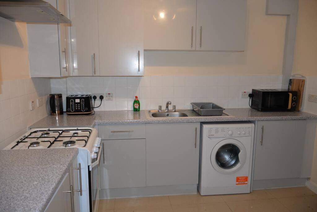 4 Bedroom House Vakantiehuis *
