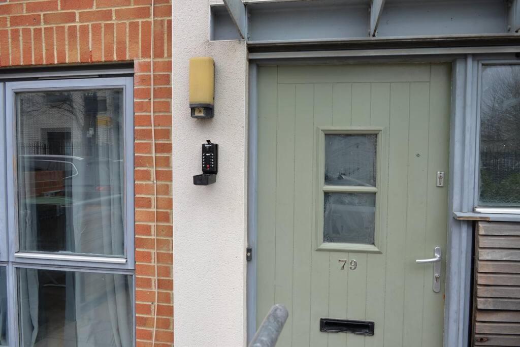 4 Bedroom House * Londen