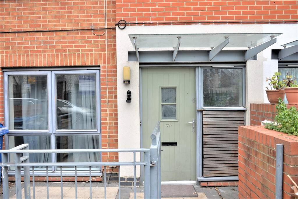 4 Bedroom House Vakantiehuis *