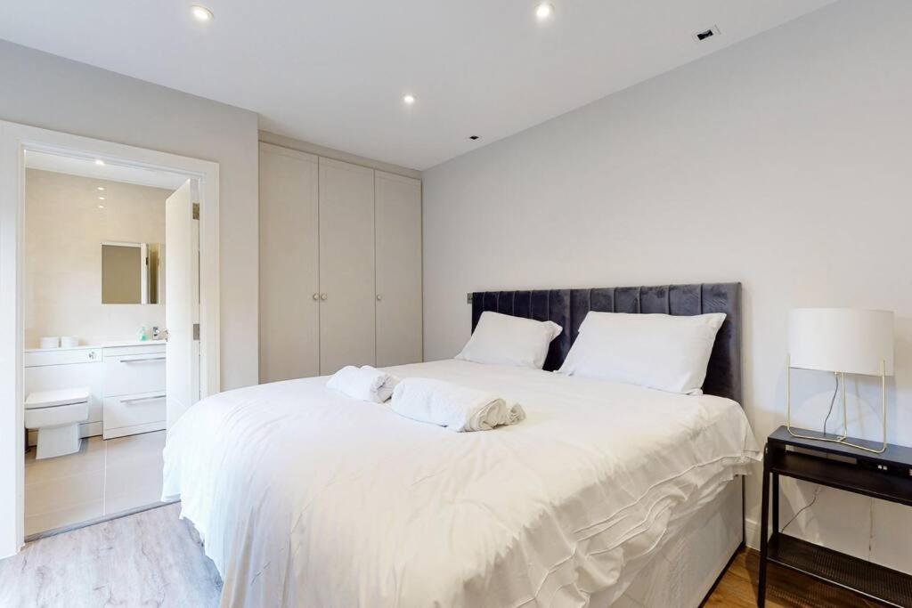 Elegant 2bed Flat 10min To Wimbledon Tennis Courts *
