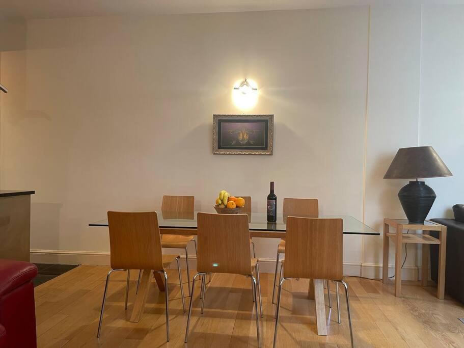 Luxurious Serviced Apt Next To The City Of And Tower Bridge Londen