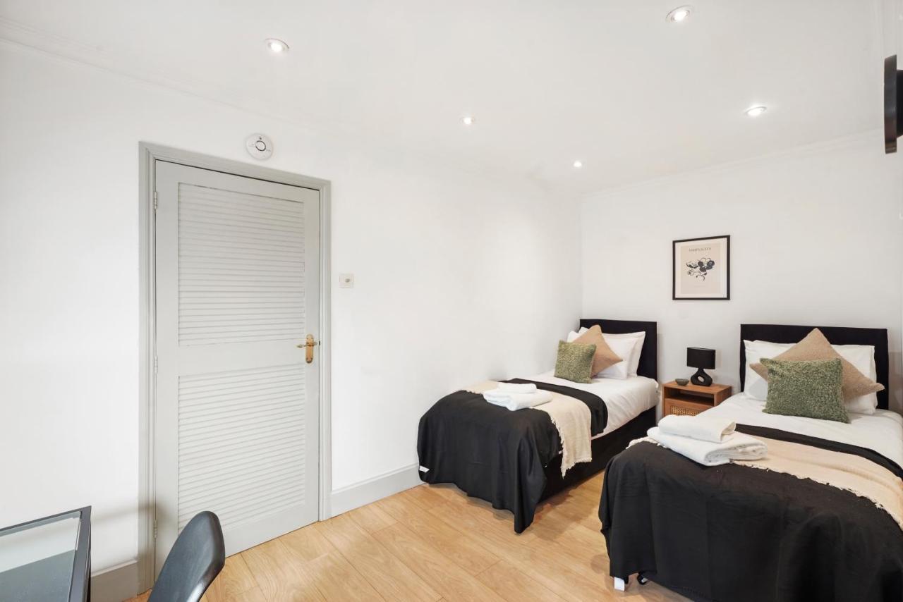 2 Single Or 1 King Bed In Notting Hill, * London