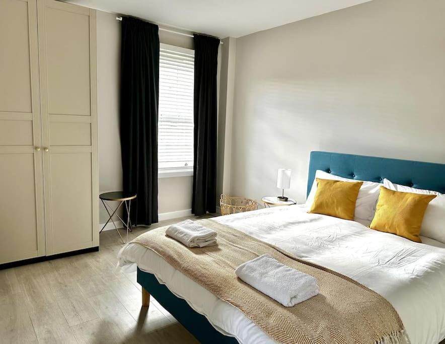 Sienna's 2 - Bedroom Apartment, London, N1. Apartment