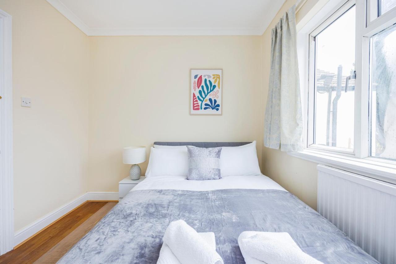 2 Bedroom House By Av Stays Short Lets Croydon With Free Wi-fi Vakantiehuis *