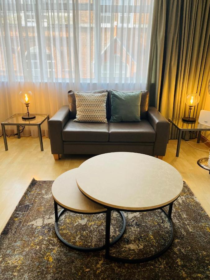 St Christopher's Place Serviced By Globe * Londen