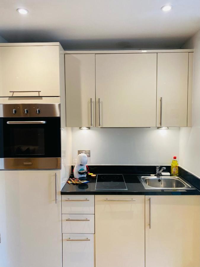 Apartment Studio Canary Wharf, London