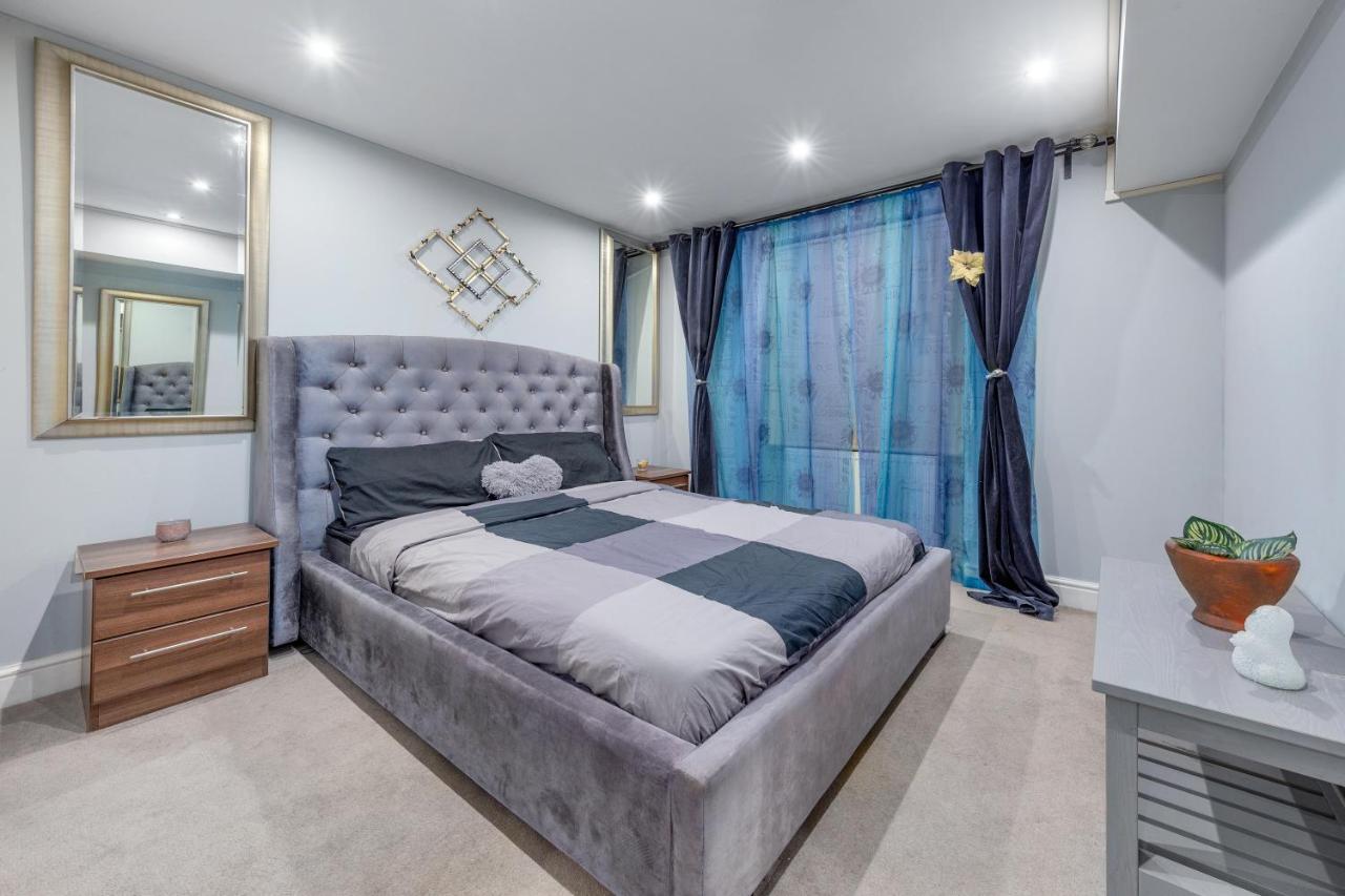 Apartment Elegant And Chic 2-bedroom Basement In Paddington London