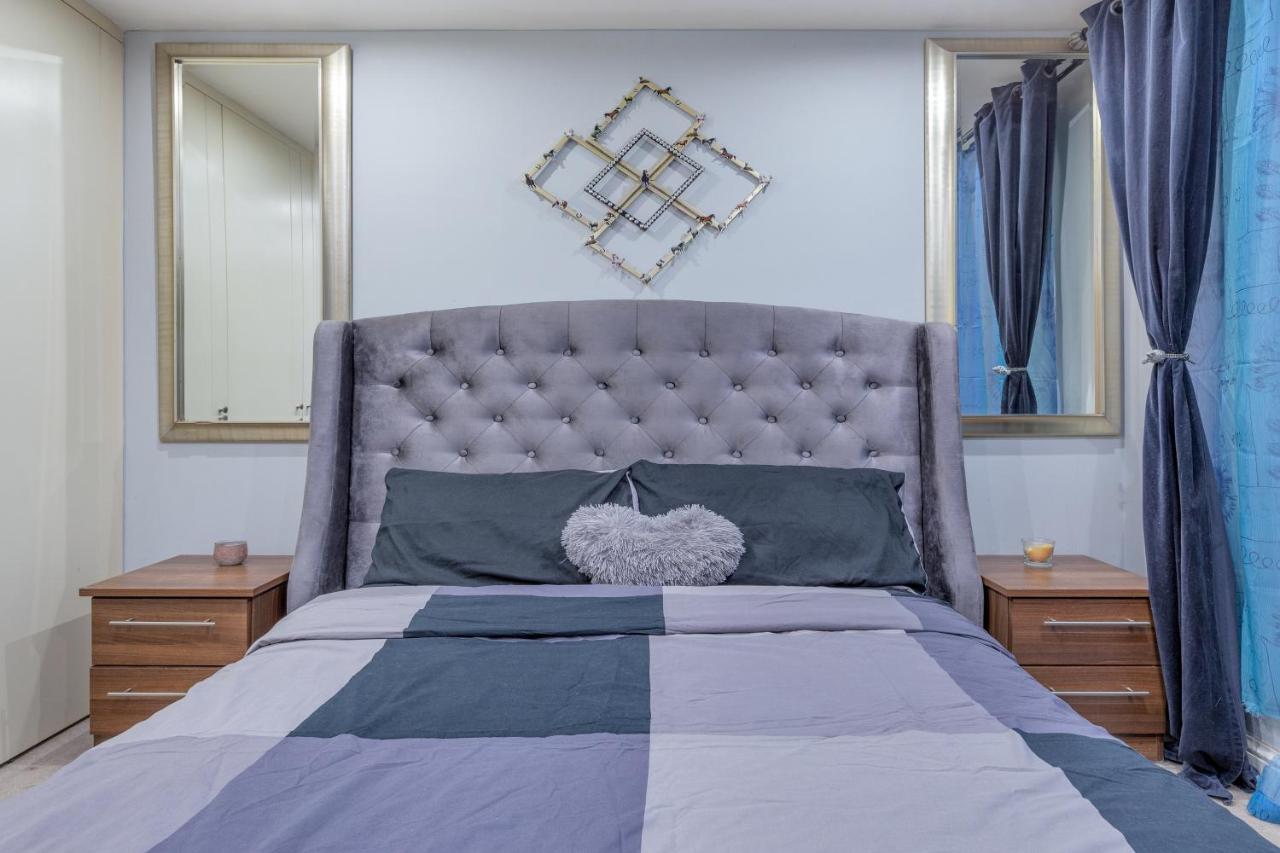 Elegant And Chic 2-bedroom Basement In Paddington Apartment