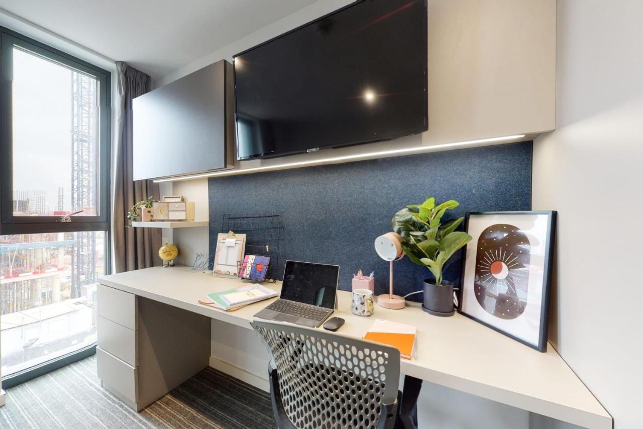 And Ensuite Bedrooms With Shared Kitchen At Chapter Ealing Right Next To North Acton Tube Station * Londres