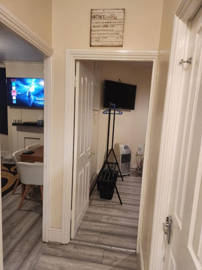 2-bedroom Flat In Cutty-sark, Greenwich ! Apartamento *
