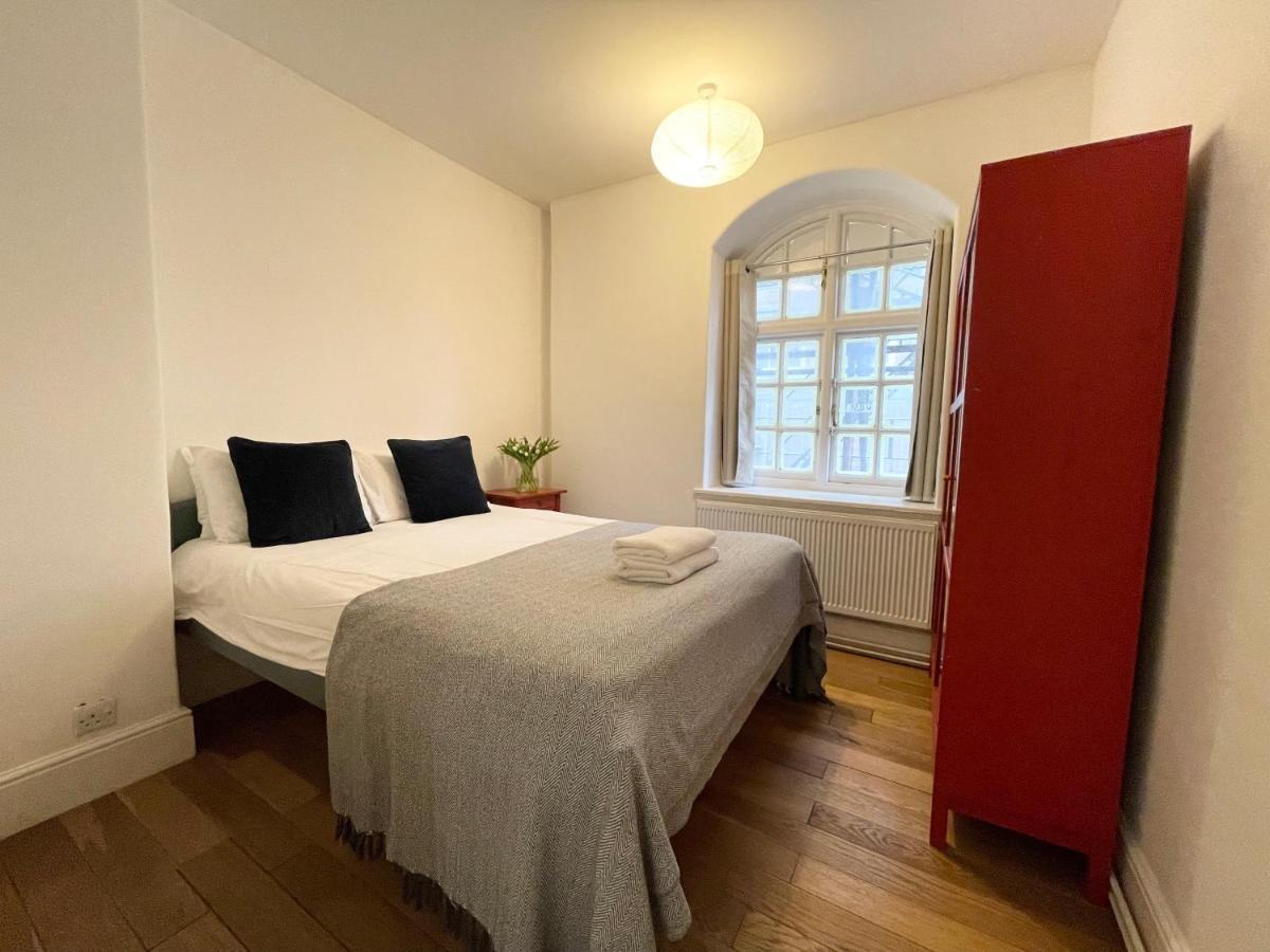 Westminster Near River Thames Apartment *