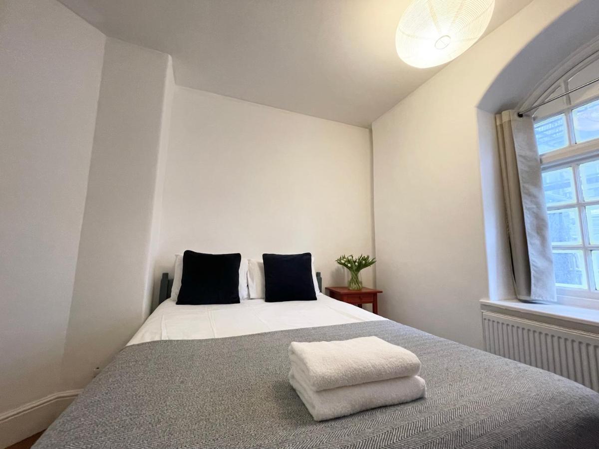 Westminster Near River Thames Apartment London
