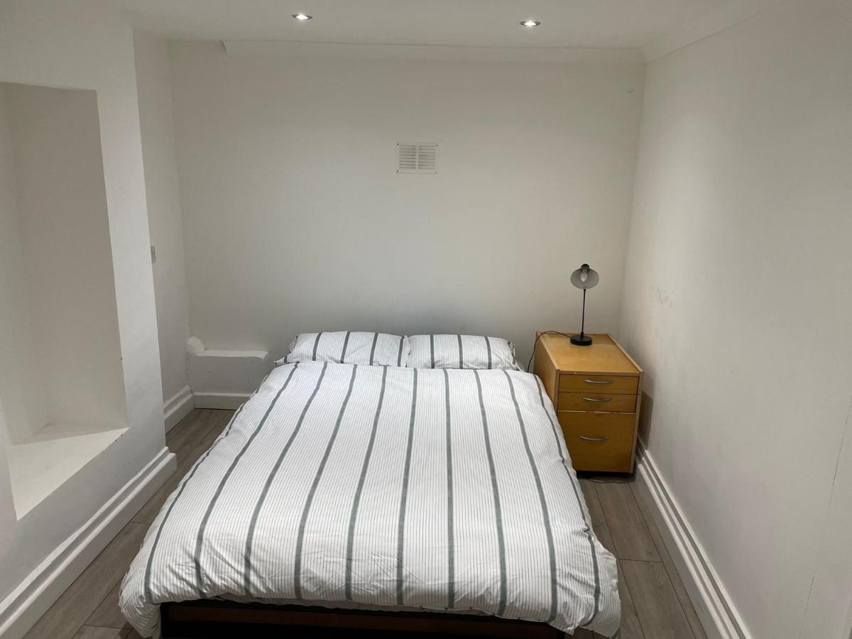 Plough Way Flat Londres