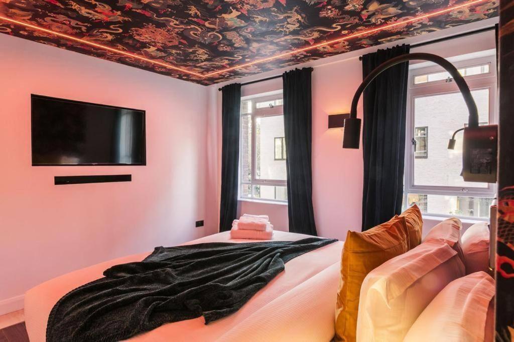 Fitzrovia 1 *