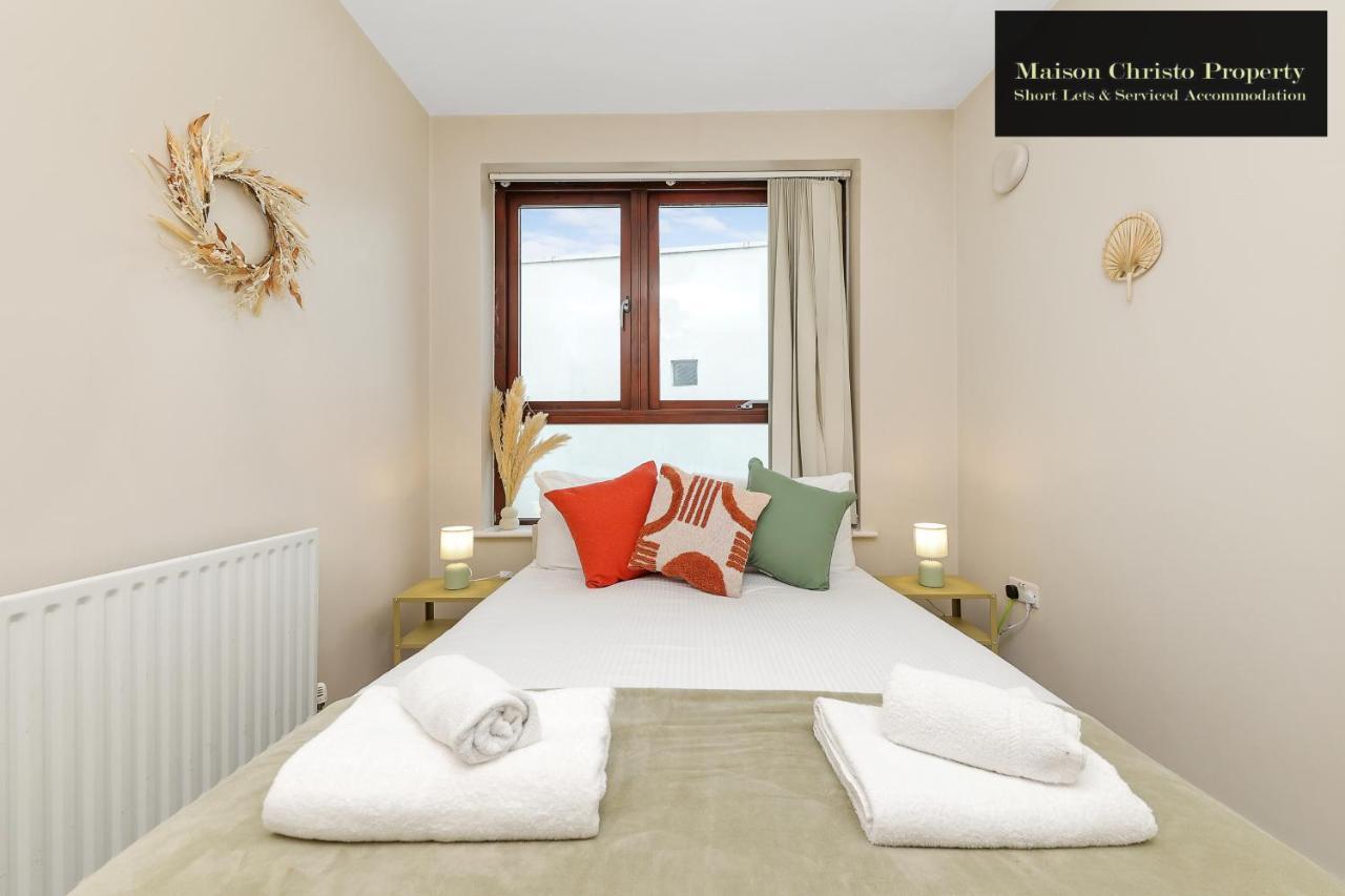 Apartment Eden 2bedroom Sleeps 6 In With Wifi & Leisure By Maison Christo Short Lets & Serviced *