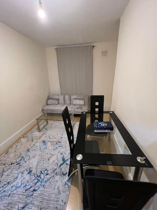 003- Lovely 1-bedroom Very Close To Londres