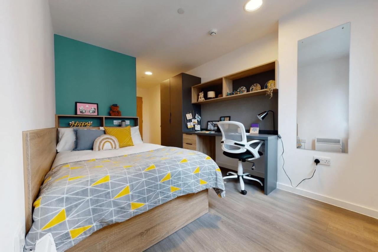 Appartement Private Bedrooms With Shared Kitchen, And At Canvas Wembley In Londen