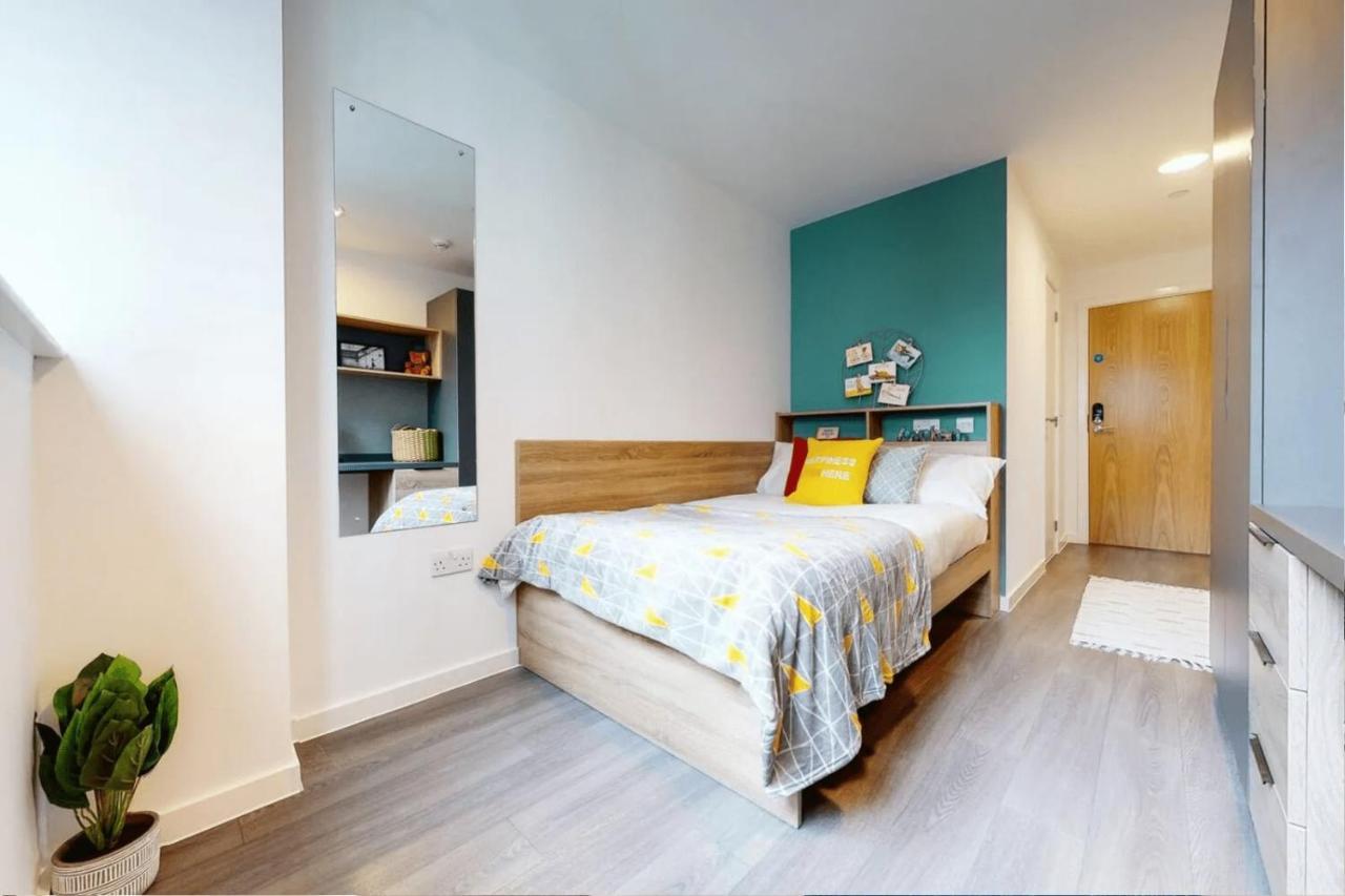 Appartement Private Bedrooms With Shared Kitchen, And At Canvas Wembley In Londen