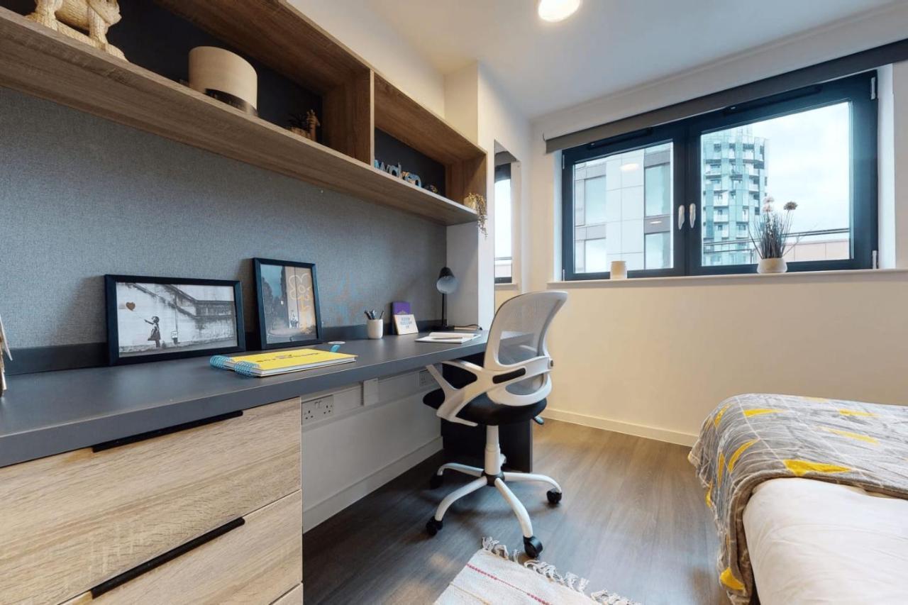 Private Bedrooms With Shared Kitchen, And At Canvas Wembley In Appartement