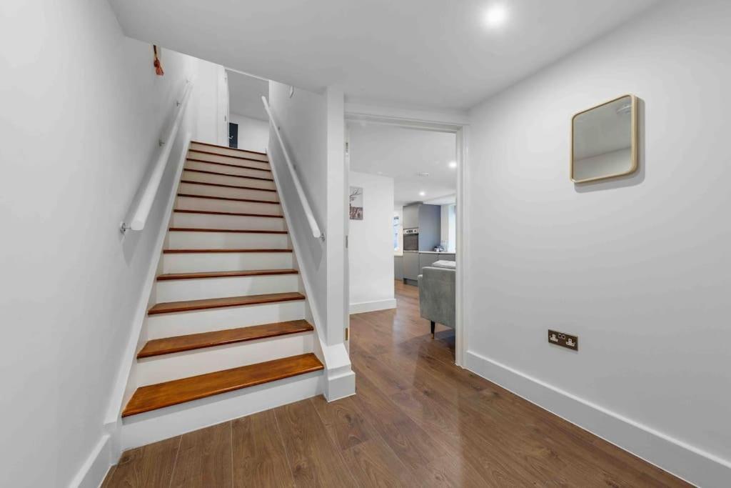 Sleep 8 9elms Apartamento Londres